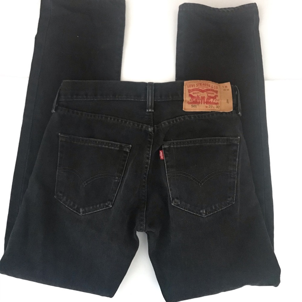 *SOLD* Levi’s 501 Straight Leg Jeans - Picture 6 of 9